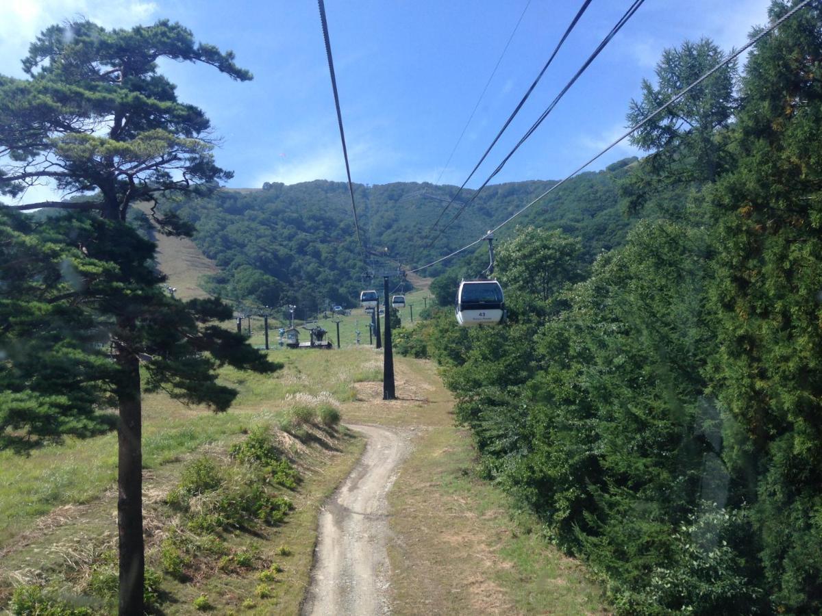 雷鸟朋友酒店 白马村 外观 照片